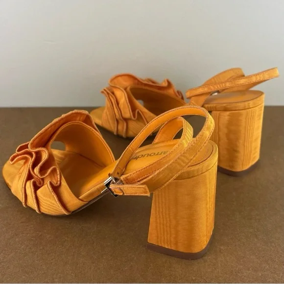 NEW LARROUDE ORANGE RUFFLE SANDALS - Picture 7 of 14